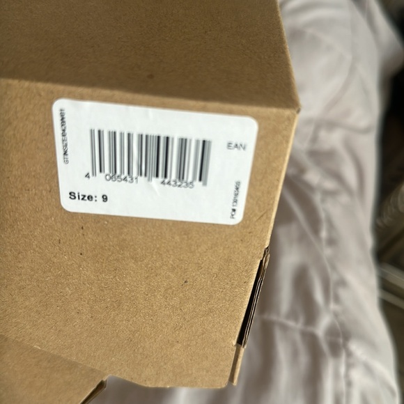 Yeezy Foam RNR - Picture 3 of 5